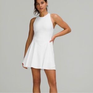Lululemon court crush dress in white size 6 NWOT